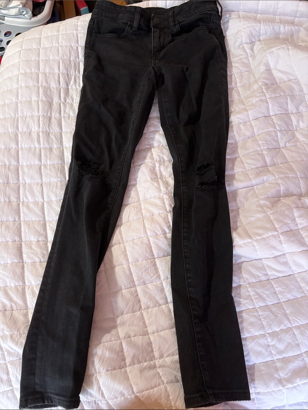 American Eagle Outfitters Black Skinny Jeans with Knee Rips